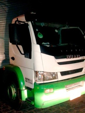 Assalto aconteceu por trás de concessionária em Parnamirim, na Grande Natal. (Foto: Divulgação/Polícia Militar do RN)