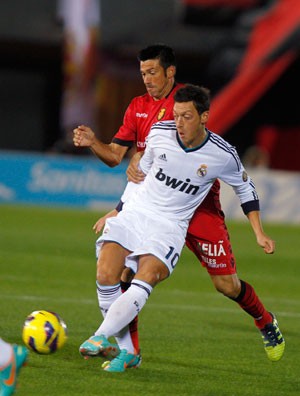 ozil Mallorca x Real Madrid (Foto: Reuters)
