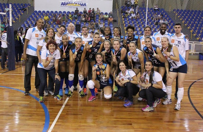 Equipe de Araraquara é campeã do vôlei feminino nos Jogos Regionais (Foto: Jéssica Campos/ Vôlei Uniara AFAV)