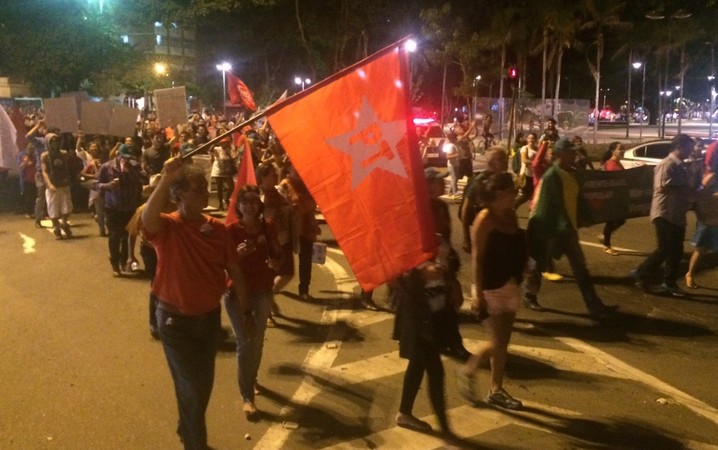 protestos, manifestantes, Goiânia, Goiás, Presidente, democracia, Dilma, contra golpe