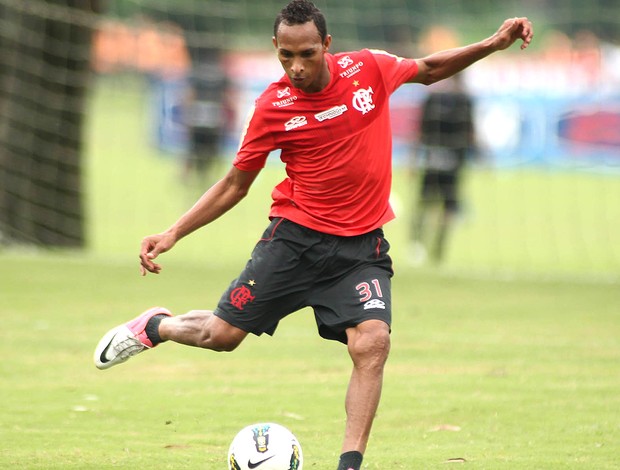 Liedson no treino do Flamengo (Foto: Bernardo Monteiro / VIPCOMM)