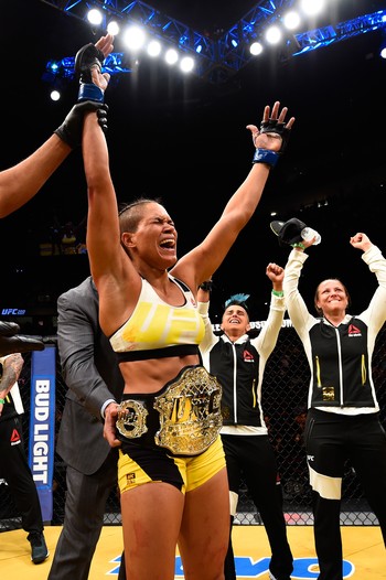 Amanda Nunes, Miesha Tate, UFC 200, MMA (Foto: Getty Images)
