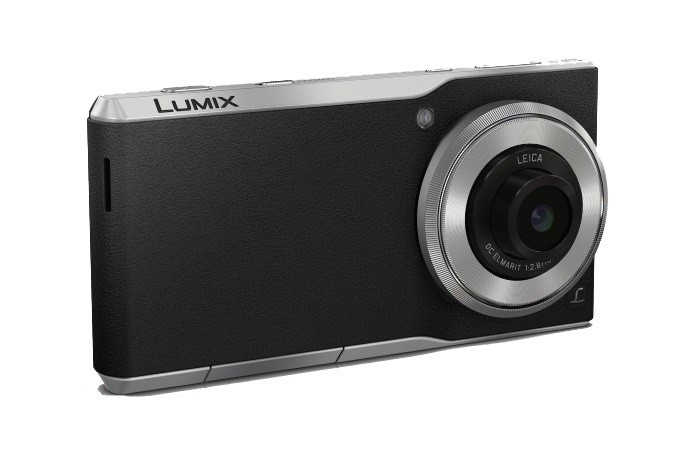 Panasonic lançou cameraphone com lentes Leica (Foto: Divulgação/Panasonic)