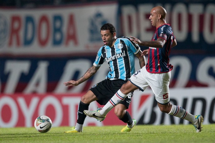 Edinho e Juan Mercier Grêmio x San Lorenzo (Foto: AP)