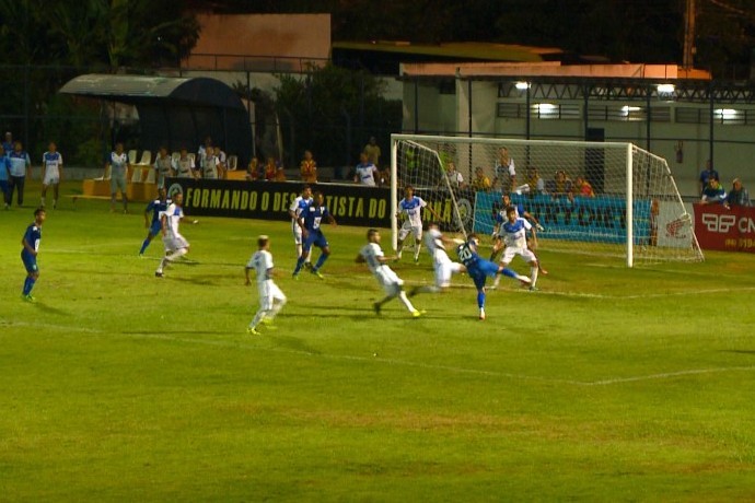 Altos x Parnahyba - gol legal de Joelson (Foto: Reprodução)