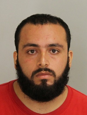 Ahmad Khan Rahami nasceu no Afeganistão em 1988, mas, com 12, se mudou para EUA. (Foto: Union County Prosecutor's Office/AP)