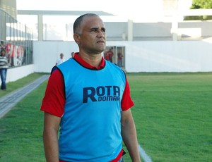 Oliveira Canindé, técnico do Campinense, campinense, canindé, treinador do campinense, raposa (Foto: Lucas Barros / Globoesporte.com/pb)