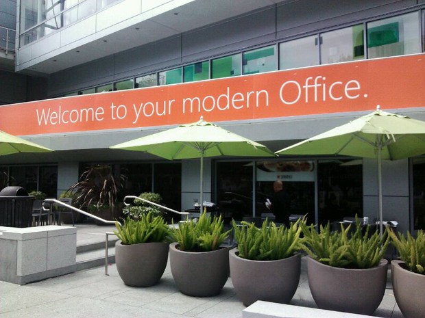 Chegada do evento da Microsoft sobre o novo pacote Office (Foto: Laura Brentano/G1)