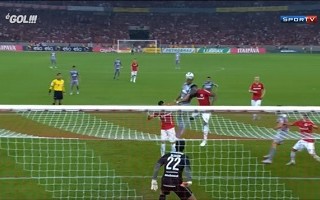 Pato, Alex, Rafael Marques e dois gringos duelam pelo gol mais bonito