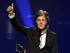 Paul McCartney durante show em Orlando, em 18 de maio de 2013 (Foto: AP Photo/John Raoux)