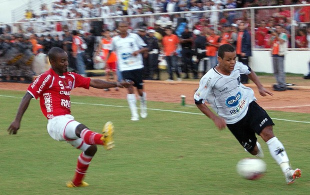 Airton foi titular do ABC contra o América-RN e deve ser mantido na equipe (Foto: Augusto Gomes/GLOBOESPORTE.COM)