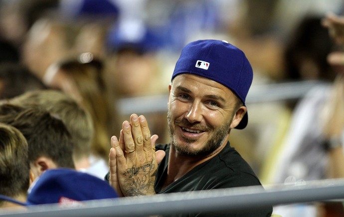 Beckham com os filhos em jogo dos Dodgers  (Foto: Splash News)