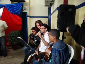 Joanna na Escola São José, em Garanhuns (Foto: Paula Cavalcante/ G1)