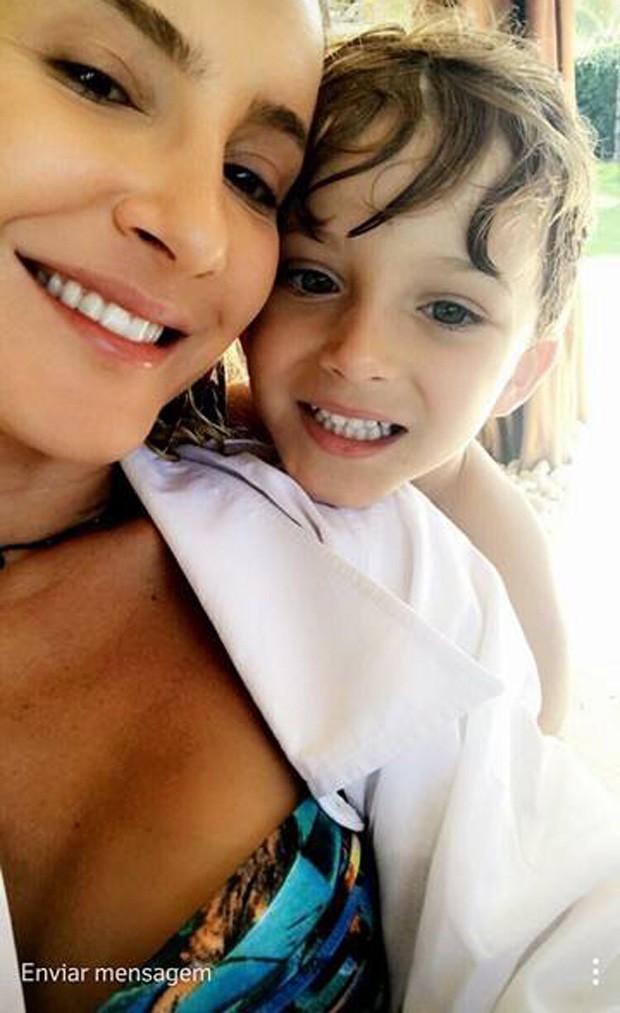 Claudia Leitte e o filho caçula, Rafael (Foto: Reprodução/Instagram)