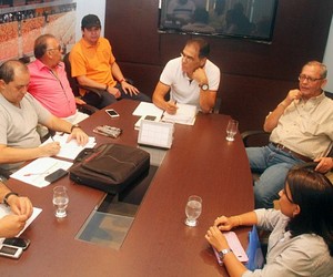 Reunião com os presidentes de times amazonenses (Foto: Antônio Assis)