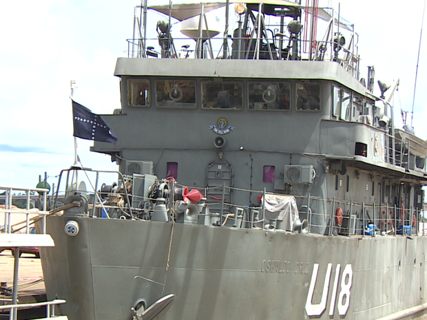 Navio da Marinha do Brasil vai atender atingidos pela cheia do Madeira (Foto: Reprodução/TV Rondônia)