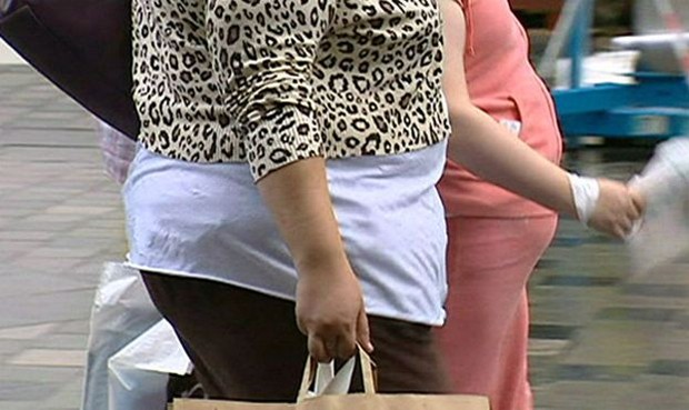 Obesidedade impacta serveramente a expectativa de vida de homens e mulheres  (Foto: BBC)