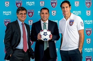 Nesta com Riccardo Silva Miami FC (Foto: Reprodução Twitter)