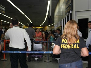 Polícia Federal fez operação padrão nesta quinta (16) no Aeroporto Eduardo Gomes, em Manaus (Foto: Adneison Severiano/G1 AM)