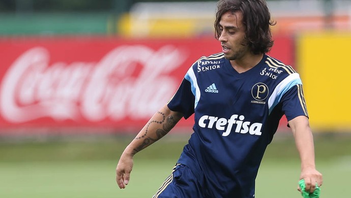 Milton Leite diz entender a postura do Verdão com Valdivia: 