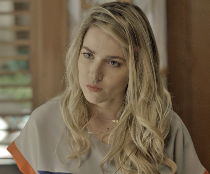 Tina não aceita ficar com Oziel (Foto: TV Globo)