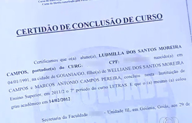Faculdade emitiu apenas certidão de conclusão de curso, em Goiânia, Goiás (Foto: Reprodução/ TV Anhanguera)