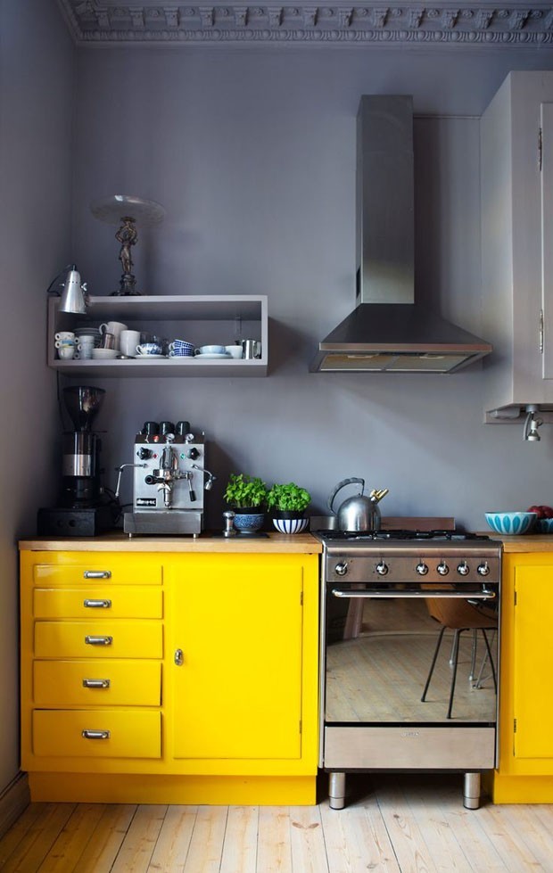 Décor do dia: cozinha escandinava em tons escuros - Casa Vogue