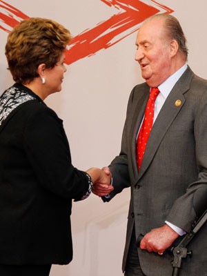 Dilma Rousseff é recebida pelo Rei da Espanha, Juan Carlos I (Foto: Roberto Stuckert Filho / Presidência)