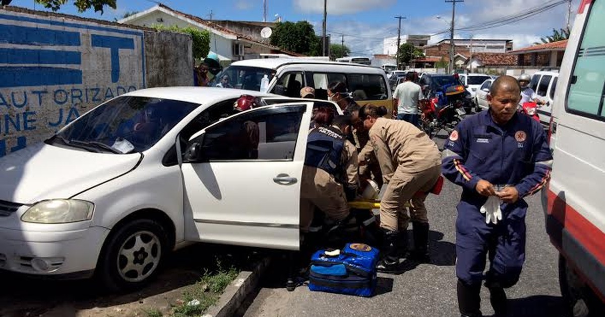 G Colis O Entre Van Escolar E Um Carro Deixa Dois Feridos Em Jo O