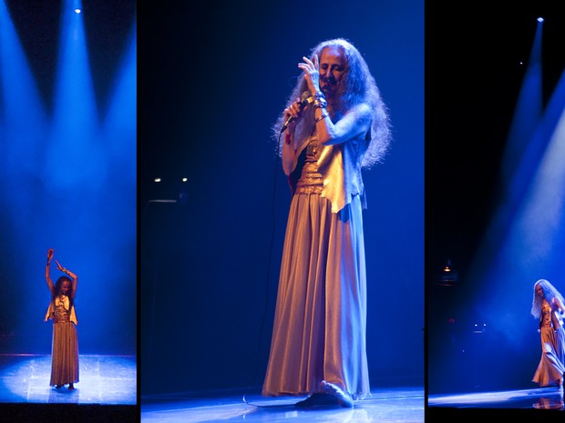 Artista se apresentou na noite desta sexta (28), no Teatro Castro Alves. (Foto: Egi Santana) Artista se apresentou na noite desta sexta (28), no Teatro Castro Alves. (Foto: Egi Santana)