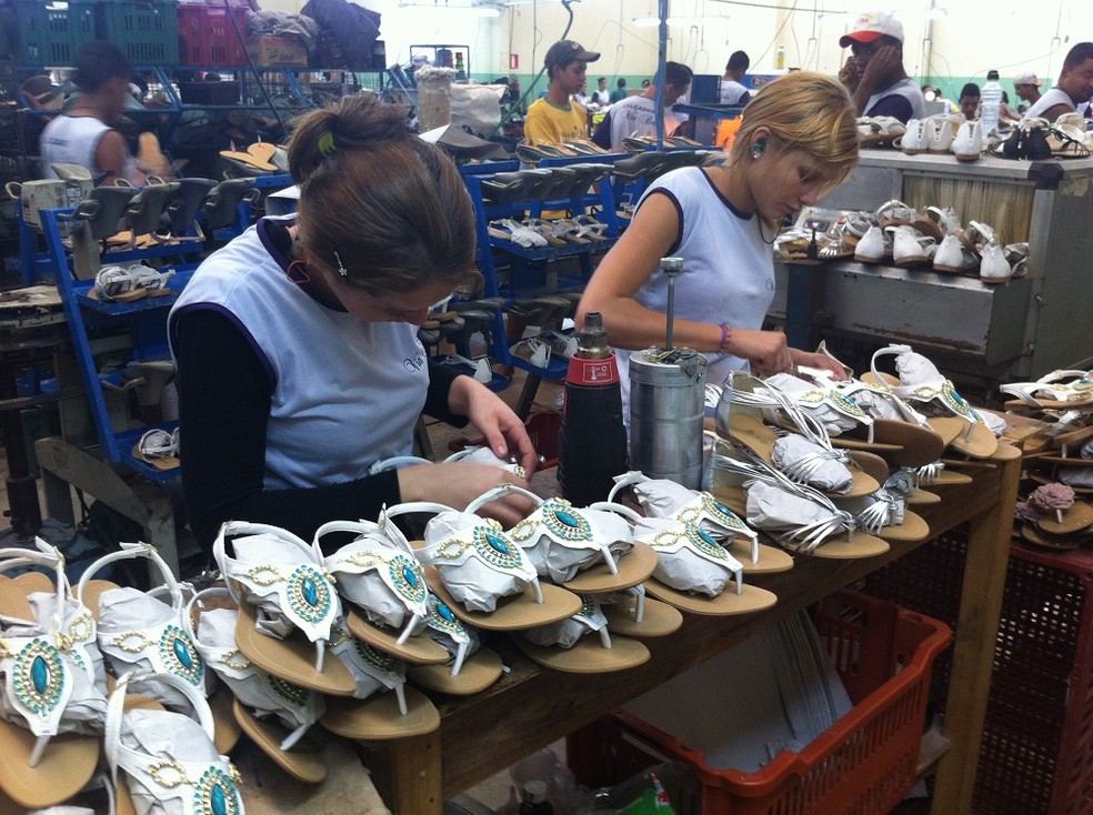 Nova Serrana  gera mais de 20 mil postos de trabalhos no setor calçadista