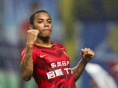 Robinho Guangzhou Evergrande (Foto: Reprodução / Sina.com)