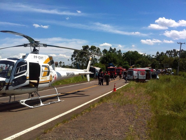 Acidente com mortes ocorreu na ERS-030 em Glorinha, RS (Foto: Divulgação/Brigada Militar)