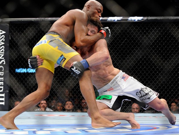 UFC 148 Anderson Silva; Chael Sonnen (Foto: Agência AP)