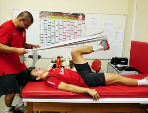 Dagoberto fisioterapia (Foto: Alexandre Lops / Divulgação Inter)