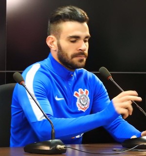 Bruno Henrique aguarda renovação no Corinthians: 