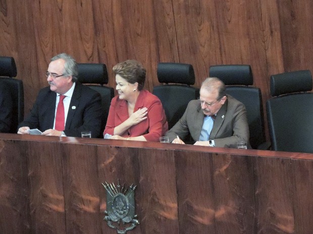 Presidente Dilma está em Porto Alegre para anunciar liberação de recursos para o metrô  (Foto: Felipe Truda/G1)