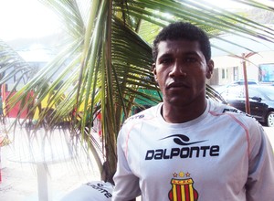 Deca é um dos jogadores com mais tempo de clube do atual elenco do Sampaio (Foto: Afonso Diniz/Globoesporte.com)