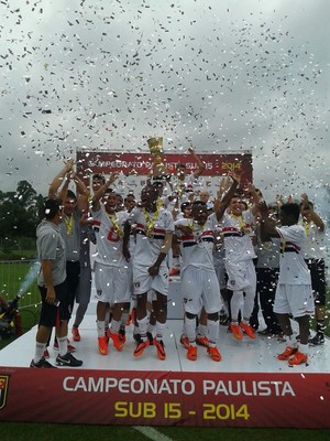 São Paulo conquista o título sub-15 do Campeonato Paulista (Foto: Gustavo Soler/FPF)