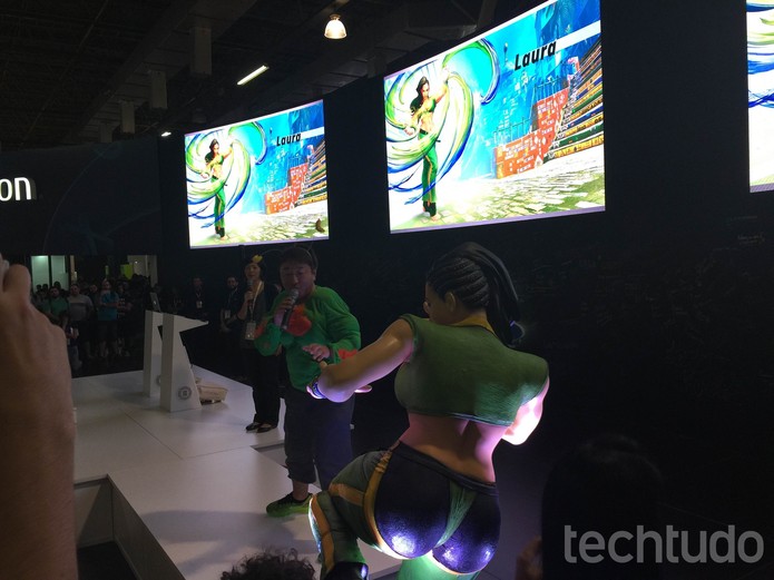 Street Fighter 5: personagem usa golpes de capoeira e jiu-jitsu (Foto: Diego Borges/TechTudo) Street Fighter 5: personagem usa golpes de capoeira e jiu-jitsu (Foto: Diego Borges/TechTudo)