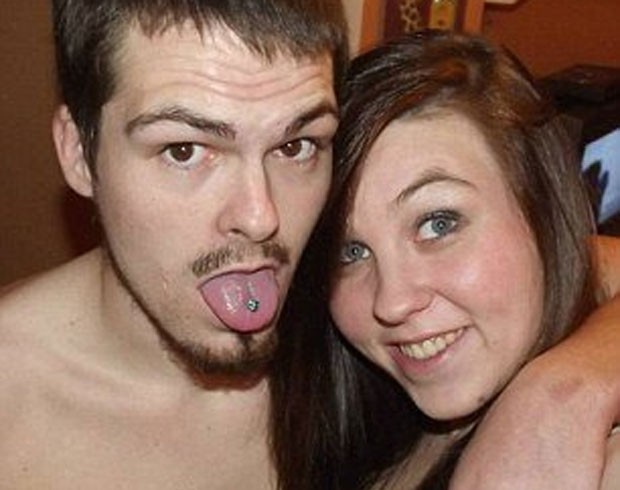 Brittany Pennington e Jonathan Howard, ambos de 24 anos, foram vistos fazendo sexo em carro (Foto: Reprodução/Facebook)