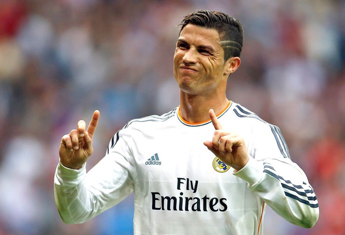 Cristiano Ronaldo Comemora gol do Real Madrid contra o Malaga (Foto: Agência Reuters)