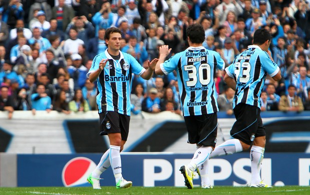 Elano fez um dos gols na vitória sobre o Bahia (Foto: Lucas Uebel / Grêmio, DVG)