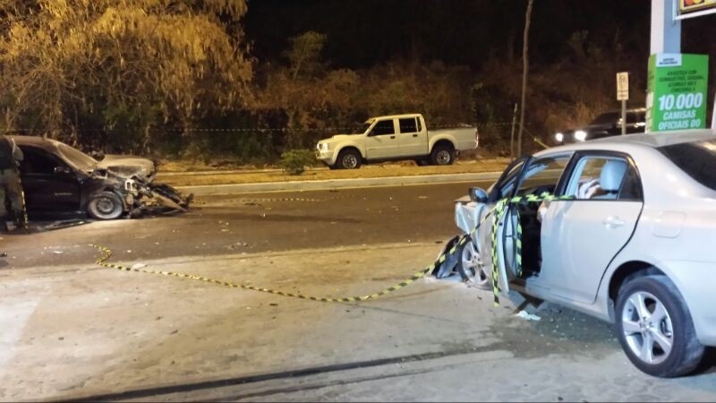 Colisão aconteceu na Avenida dos Ipês, Zona Sudeste de Teresina (Foto: Felipe Pereira)