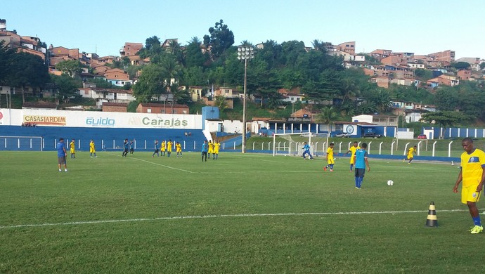 Reservas ganharam do Sub-20 4 a 0 (Foto: Augusto Oliveira / GloboEsporte.com)