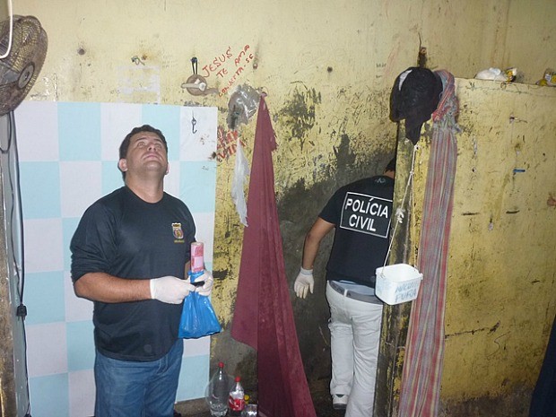 Revistas foram realizadas nas duas celas da unidade (Foto: Jackson Salvaterra/TV Amazonas)