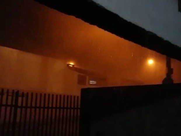 Telespectadora registrou imagens da chuva forte e da ventania em Getulina (Foto: Laysla de Campos Leite/ Divulgação)