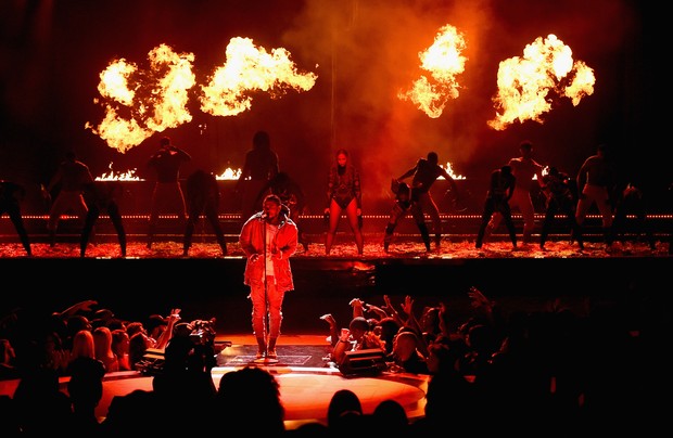 Beyoncé se apresenta no BET Awards, em Los Angeles, nos EUA (Foto: Getty Images)