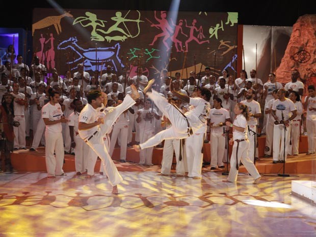 Roda de capoeira toma conta do Esquenta! (Foto: Globo/João Januário)