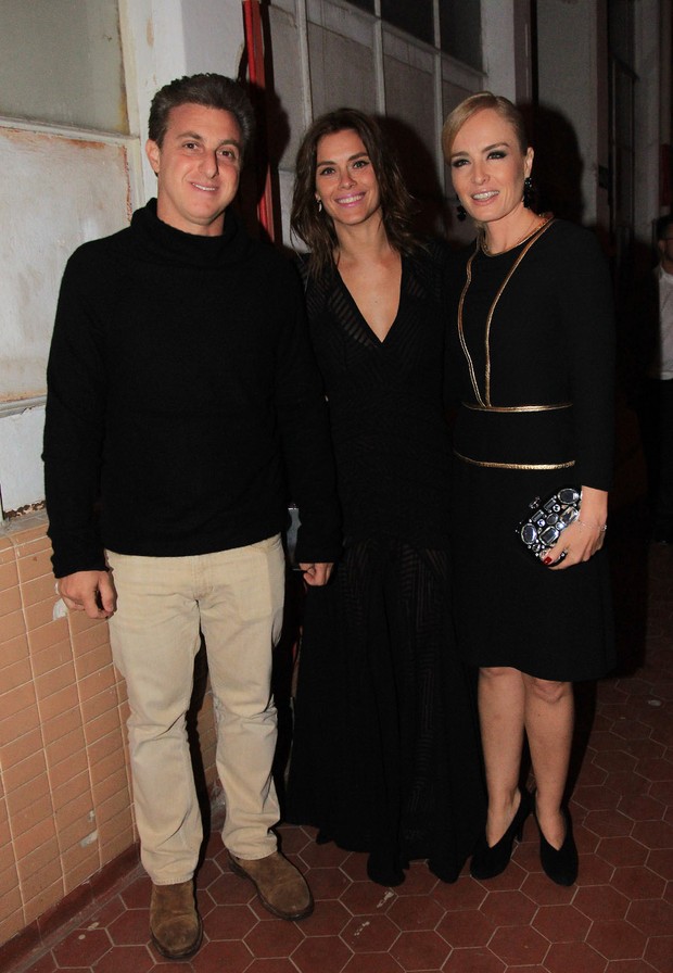 Luciano Huck, Carolina Dieckmann e Angélica (Foto: Celso Tavares/EGO)